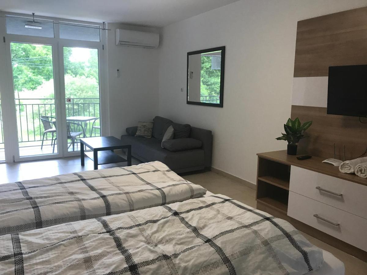 세게드 Tisza Gyongye Apartmanhaz 아파트 외부 사진